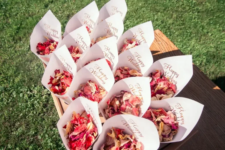 Svatební fotograf, který zachytí váš den od první schůzky až po večerní párty